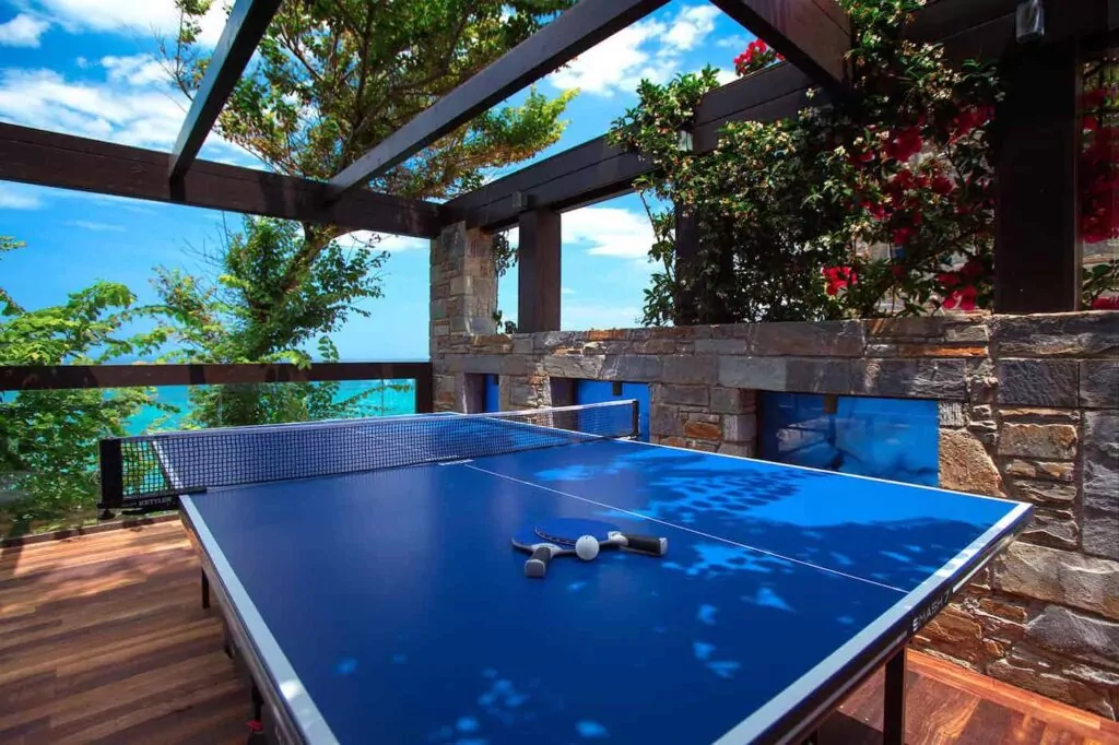 Ping-Pong-Game-5-Star-Villas-Greece-1400pixelsOCT2015