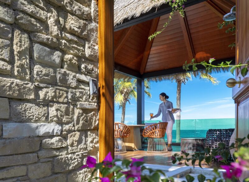 1W3A4728 – In-Villa Dining