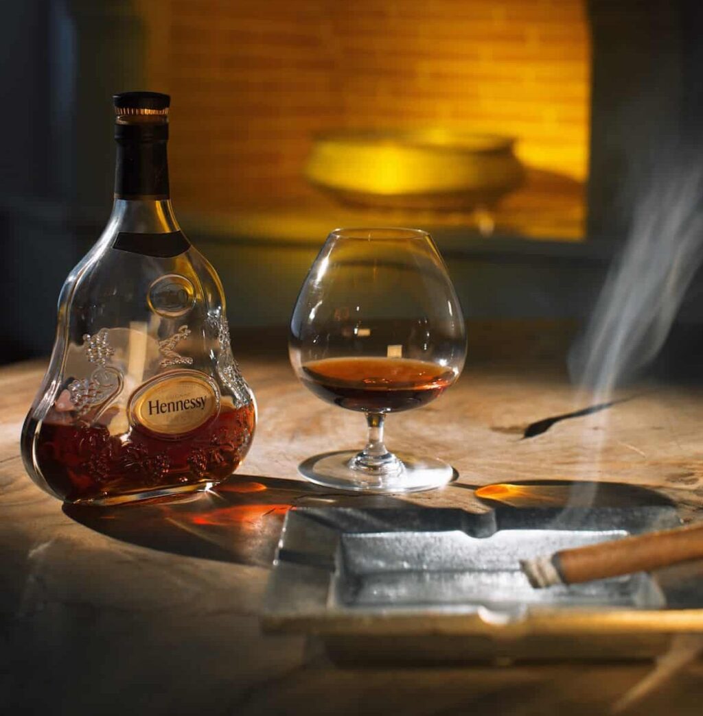 Cigar-Lounge-Greece-Luxury-Villas-1728pixelsOCT2015