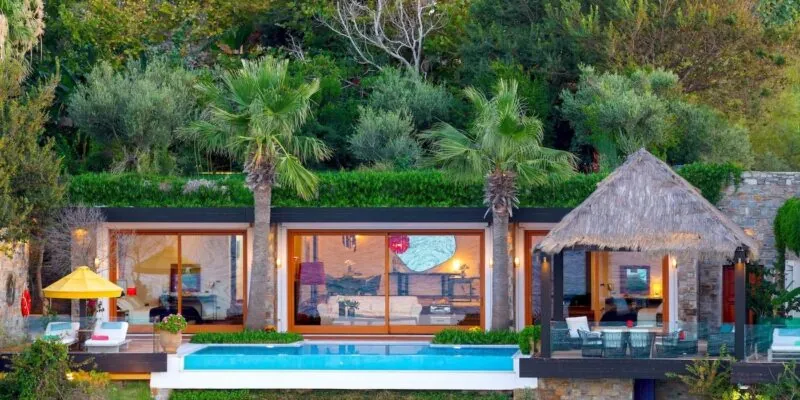 Luxury beachfront villa at Porto Zante Villas & Spa in Zakynthos, named Best Boutique Hotel in the World 2025 by Robb Report Monaco & Côte d’Azur