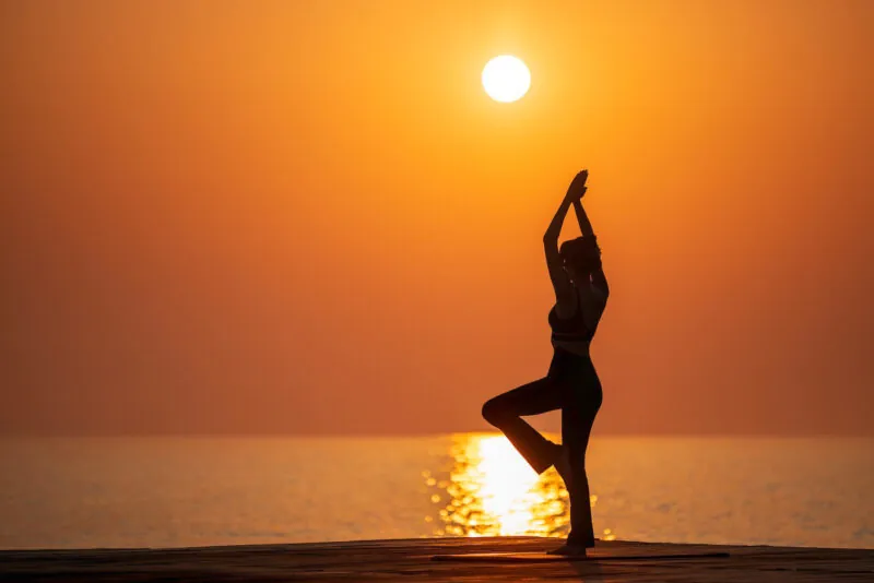 beachfront-yoga-best-villaresort-greece-wellness-spa-portozante-srgb-1400pixels-SEP2025_1400pixels