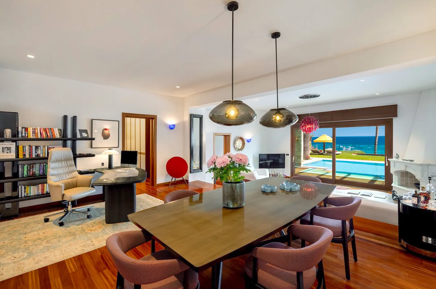 luxury-living-room-portozante-seaview-beachfront-srgb-1400pixels-SEP2025