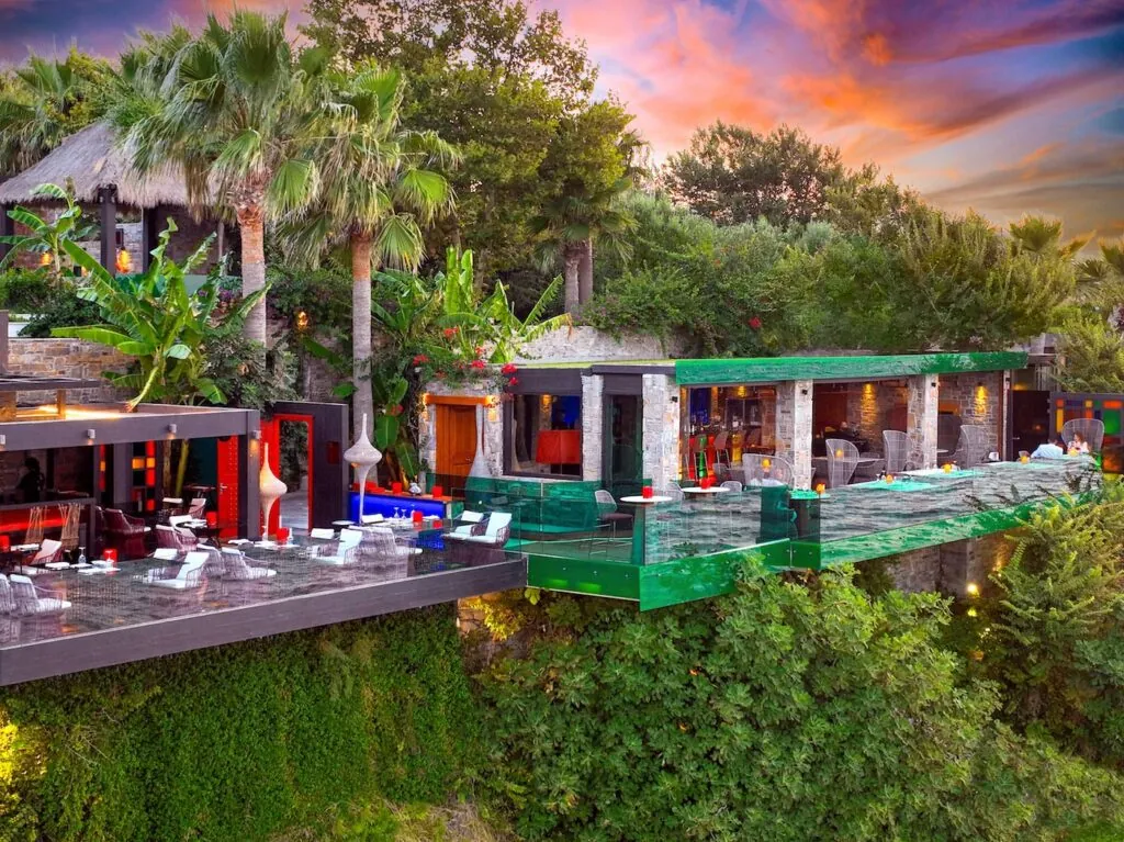 Fine-Dining-Restaurants-Mediterranean-Greek-Asian-Cuisine-Porto Zante_srgb-1400pixels-DEC2025