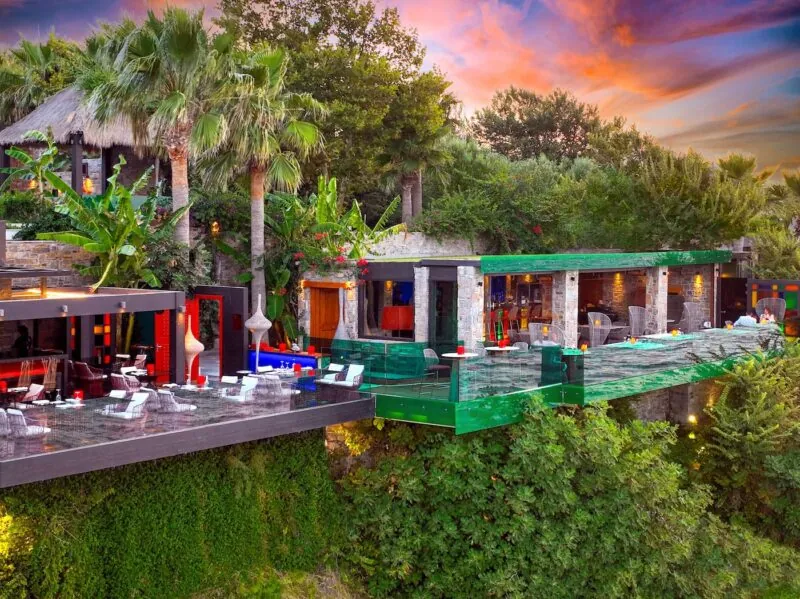 Fine-Dining-Restaurants-Mediterranean-Greek-Asian-Cuisine-Porto Zante_srgb-1400pixels-DEC2025